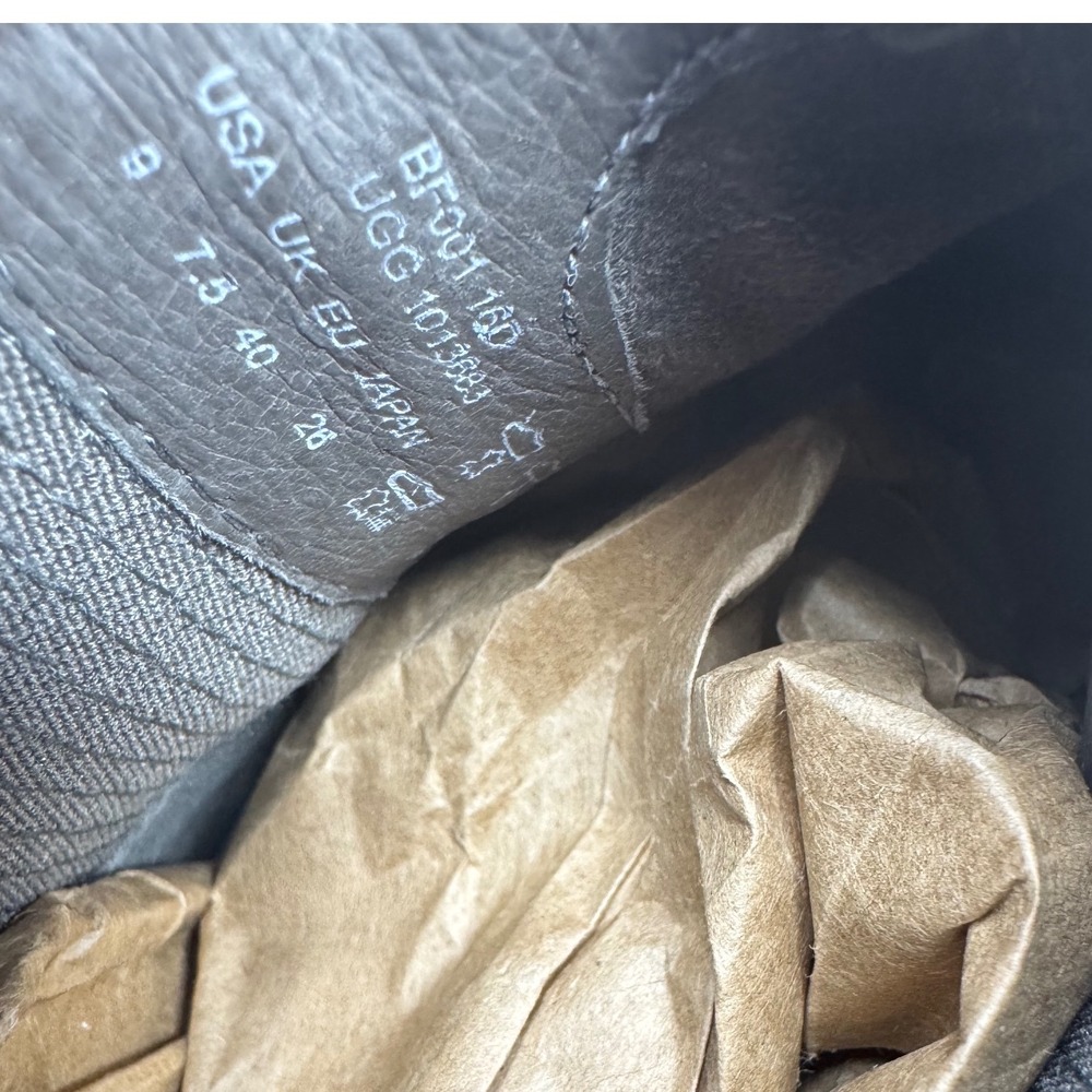 UGG Bonham Grey Suede Chelsea Ankle Boots Block Heel 1013893 Womens 9 - Picture 7 of 8